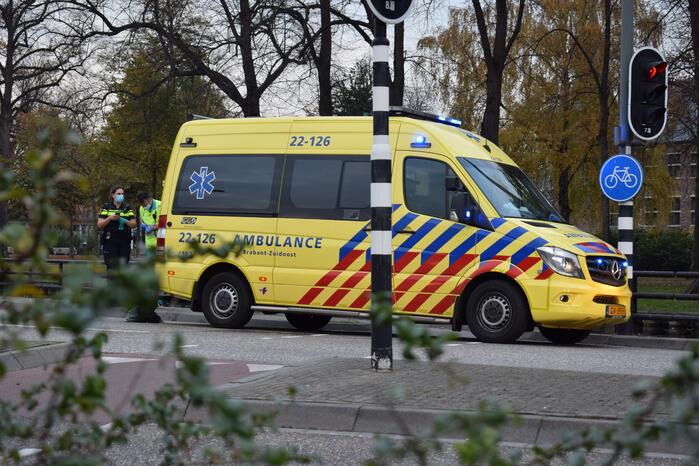 Te water geraakte persoon gewond naar ziekenhuis