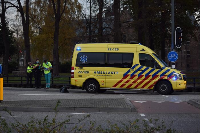 Te water geraakte persoon gewond naar ziekenhuis