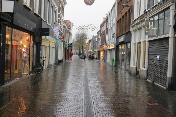 Lege winkelstraten in het centrum