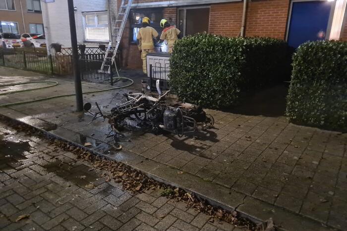 Scooterbrand slaat over op woning