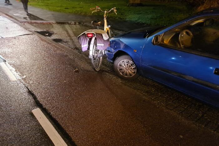 Fietser gewond bij botsing met auto