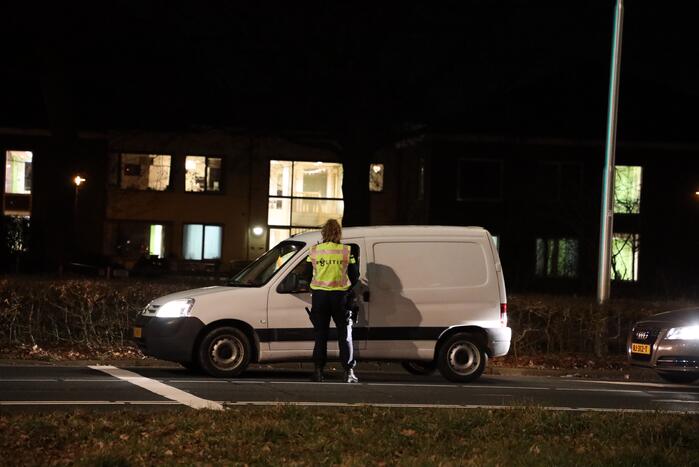 Automobilisten gecontroleerd op papieren tijdens avondklok