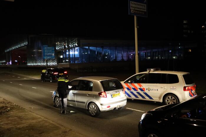 Automobilisten gecontroleerd op papieren tijdens avondklok