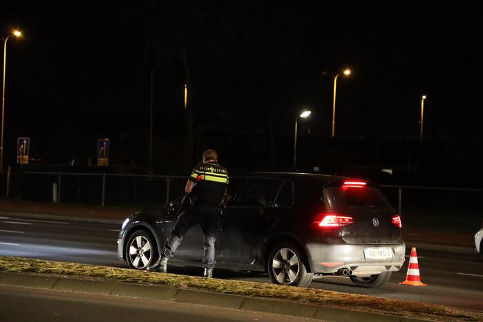 Automobilisten gecontroleerd op papieren tijdens avondklok