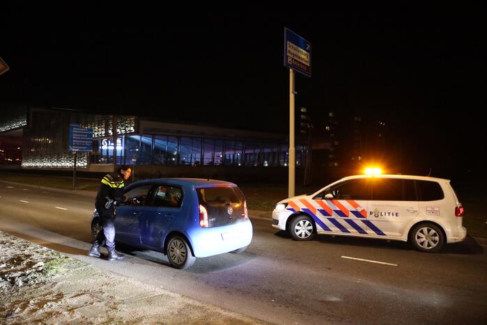 Automobilisten gecontroleerd op papieren tijdens avondklok