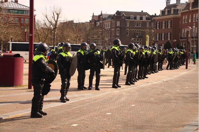 Honderden mensen demonstreren tegen coronamaatregelen