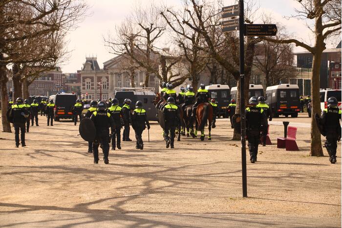 Honderden mensen demonstreren tegen coronamaatregelen