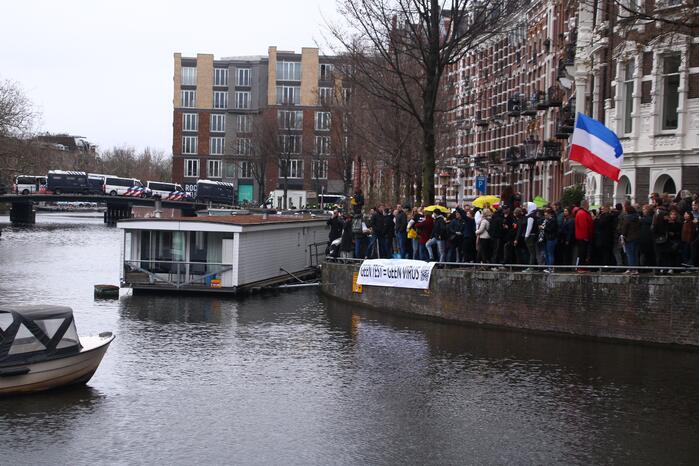 Honderden mensen demonstreren tegen coronamaatregelen