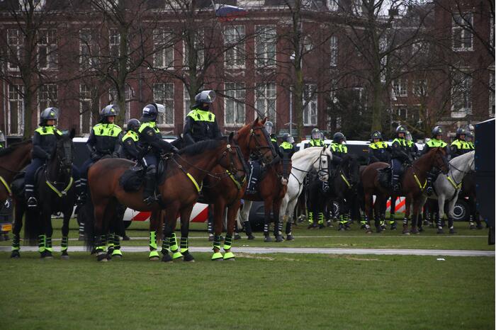 Honderden mensen demonstreren tegen coronamaatregelen