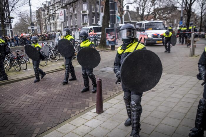 Honderden mensen demonstreren tegen coronamaatregelen