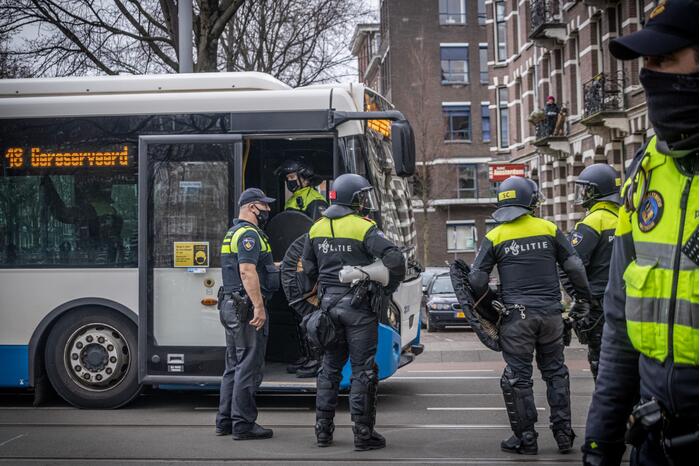 Honderden mensen demonstreren tegen coronamaatregelen