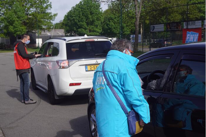 Medewerkers van metalektrobedrijven zijn opnieuw aan het staken