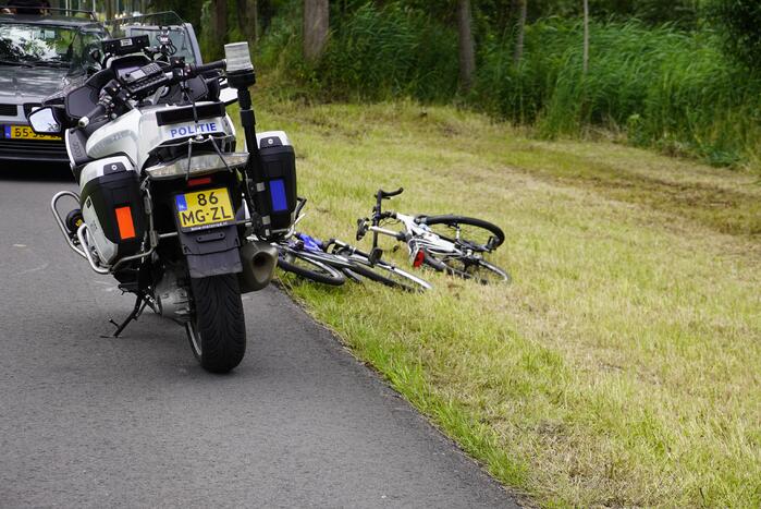 Vader en zoon op de fiets gaan onderuit bij ongeval