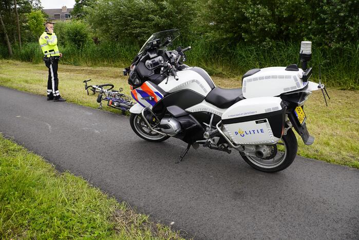 Vader en zoon op de fiets gaan onderuit bij ongeval