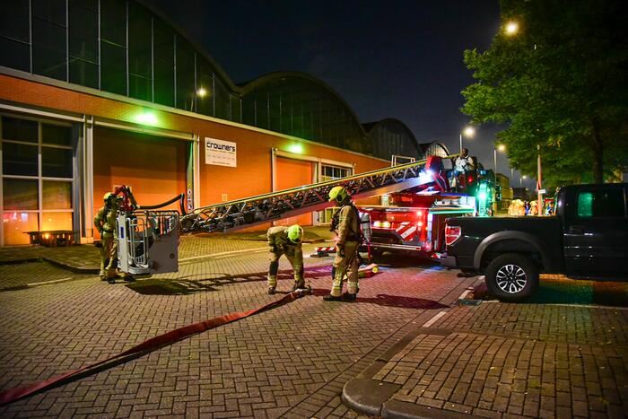 Uitslaande brand verwoest bedrijfspand