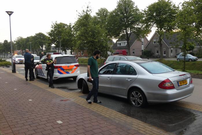 Schade aan personenauto's door frontale botsing