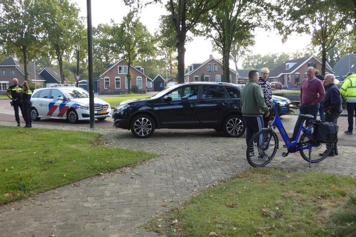 Personenauto in botsing met fietser