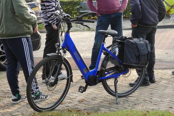 Personenauto in botsing met fietser