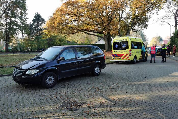 Schade bij botsing tussen twee auto's