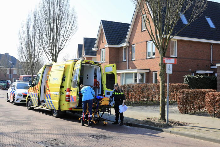 Fietsster gewond bij botsing met auto