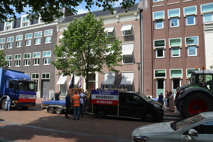 Boerenprotest bij gemeentehuis