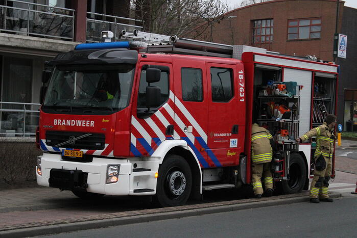 Brandweer doet onderzoek naar gaslucht