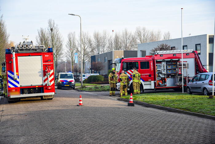 Persoon gewond bij bedienen van een machine