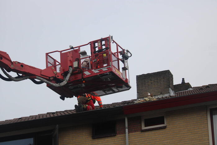 Veel rookontwikkeling bij uitslaande zolderbrand