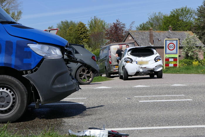 Bestuurster personenwagen gewond bij botsing met bestelbus