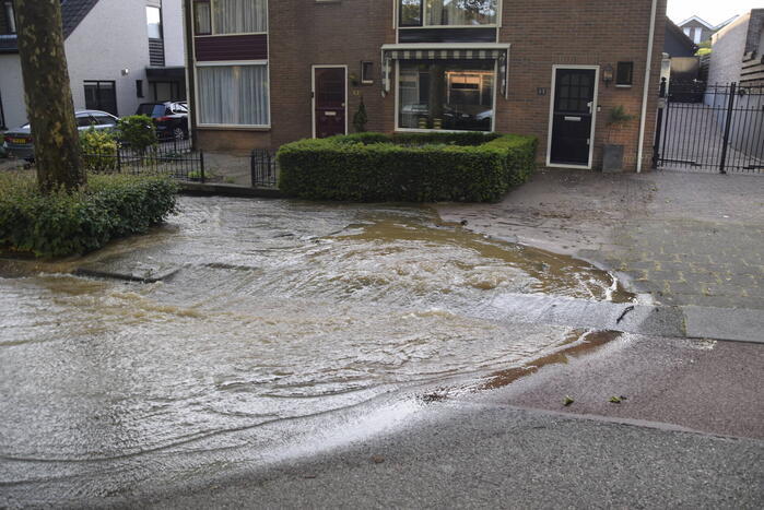 Opnieuw waterlekkage in woonwijk