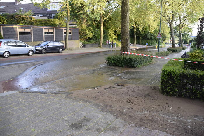 Opnieuw waterlekkage in woonwijk