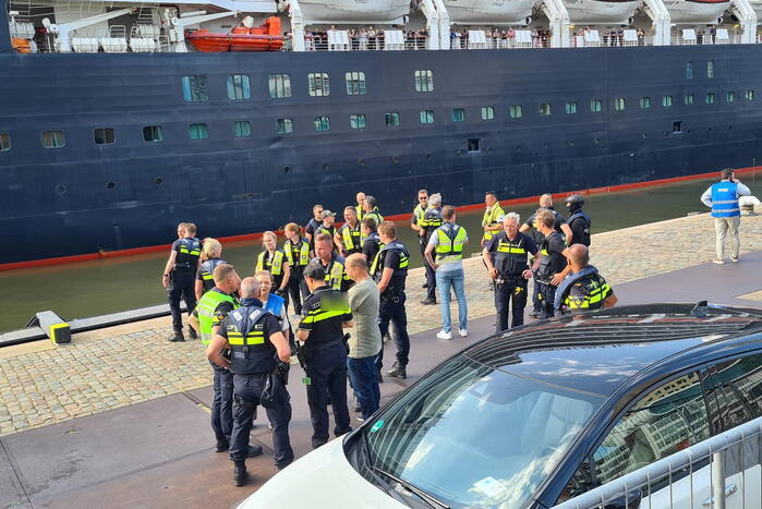 Extinction Rebellion blokkeert Holland America Line