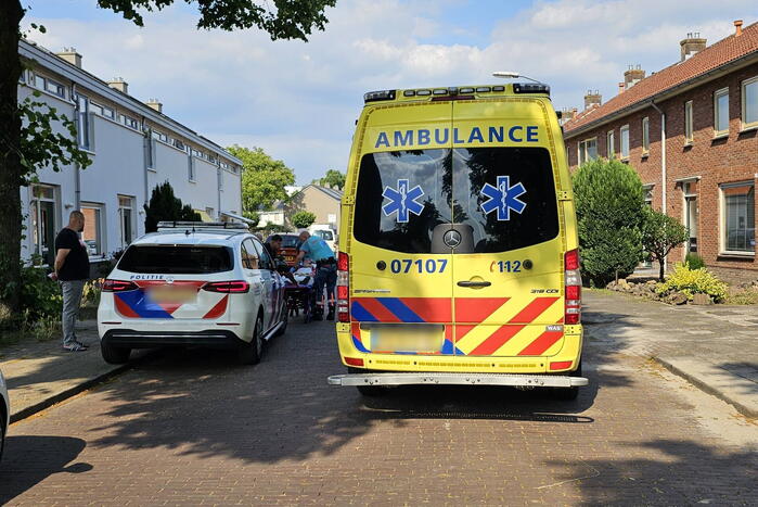 Vrouw gewond bij aanrijding met bestelbus