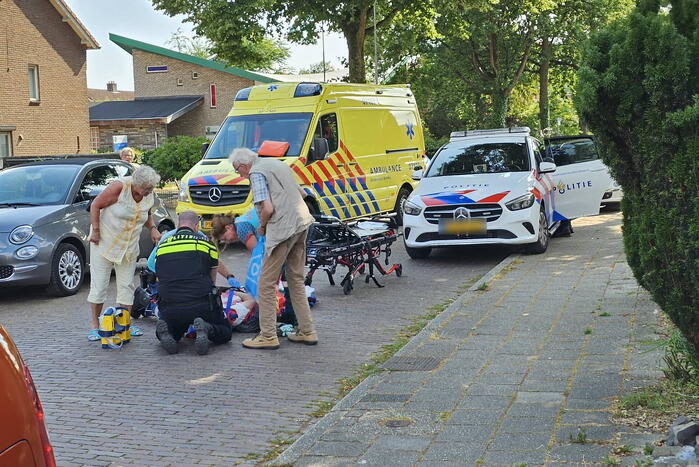 Vrouw gewond bij aanrijding met bestelbus