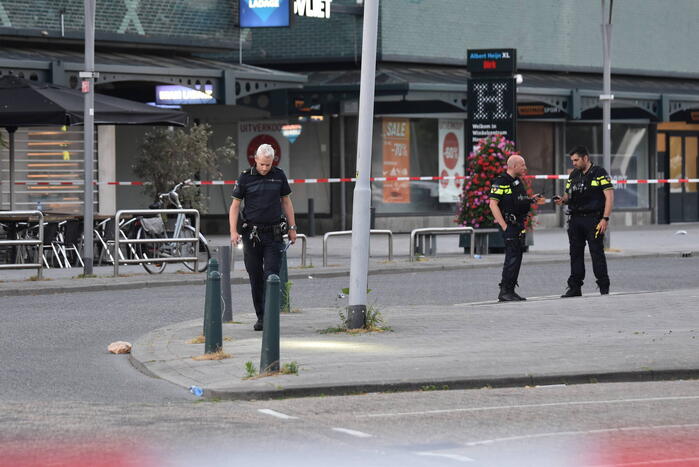 Man rijdt naar ziekenhuis na te zijn beschoten