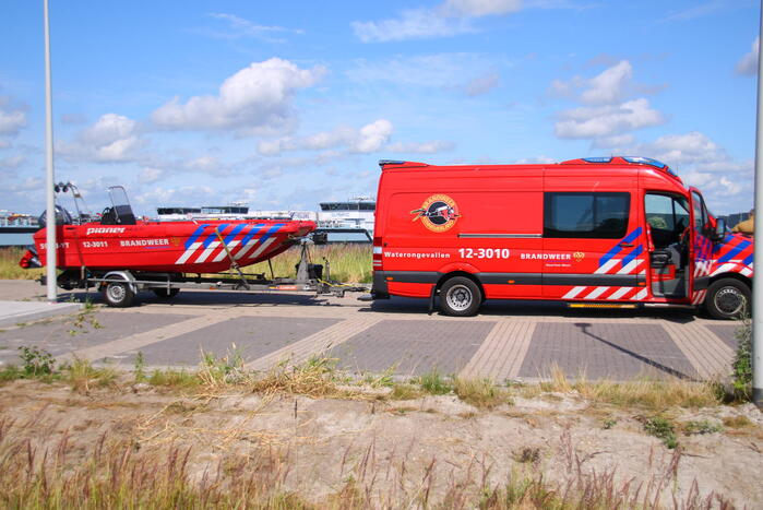 Brandmelding op binnenvaartschip in Afrikahaven