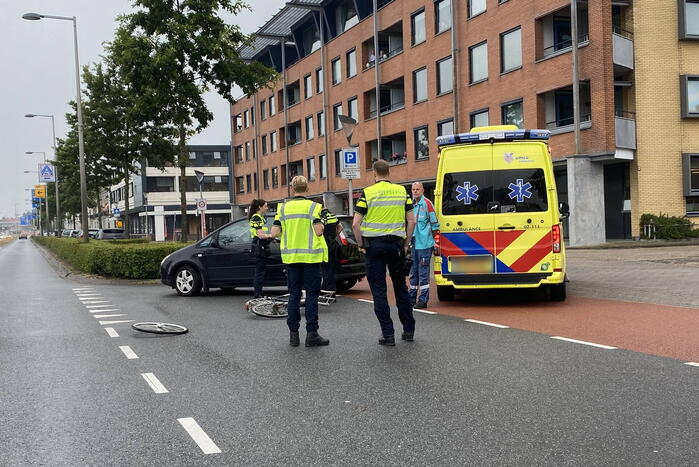 Fietser verliest voorwiel bij botsing