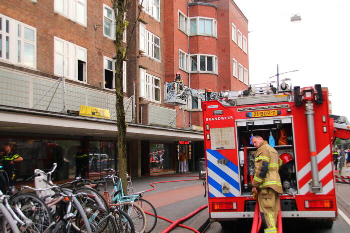 Levenloos lichaam aangetroffen na brand in appartement