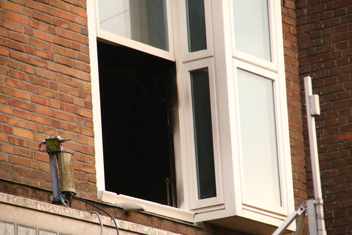 Levenloos lichaam aangetroffen na brand in appartement