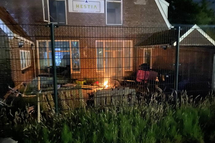 Tuinstoel in brand bij sloopwoning