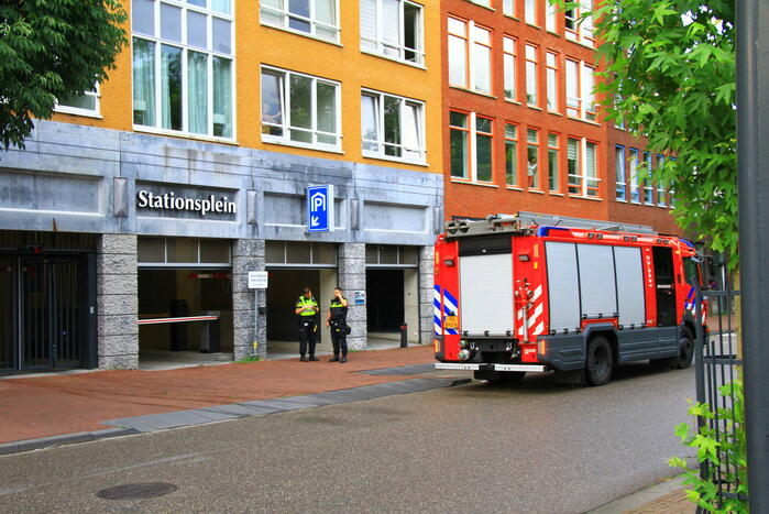 Onderzoek naar kleine brand in parkeergarage