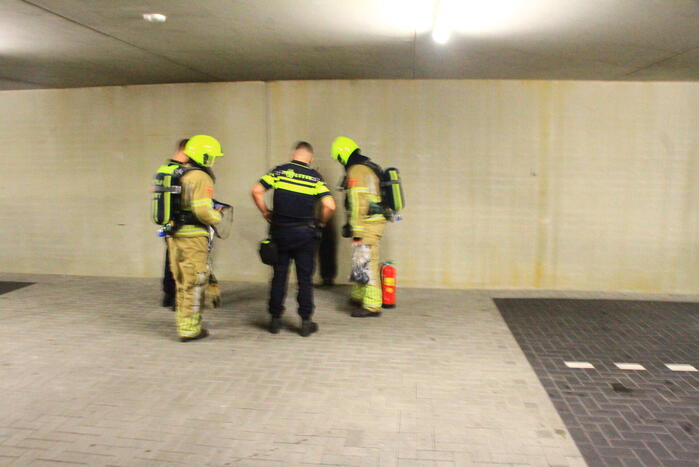 Onderzoek naar kleine brand in parkeergarage