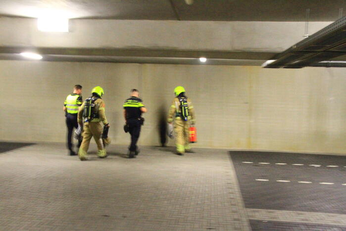 Onderzoek naar kleine brand in parkeergarage