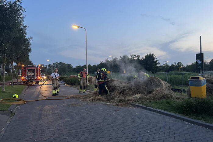 Langdurige klus bij brand in hooibalen