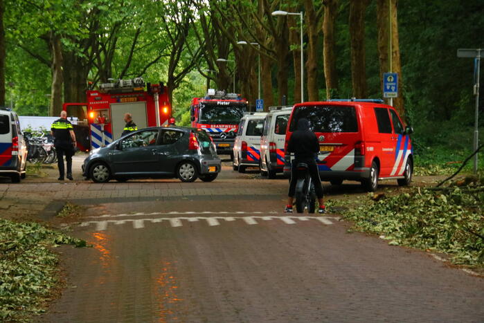 Meerdere personen gecontroleerd na explosie in flatwoning