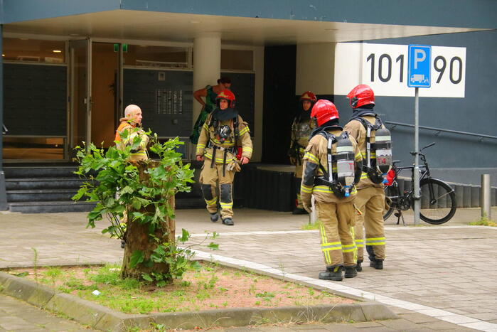 Meerdere personen gecontroleerd na explosie in flatwoning