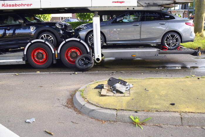 Vrachtwagen lekt honderden liters diesel na botsing