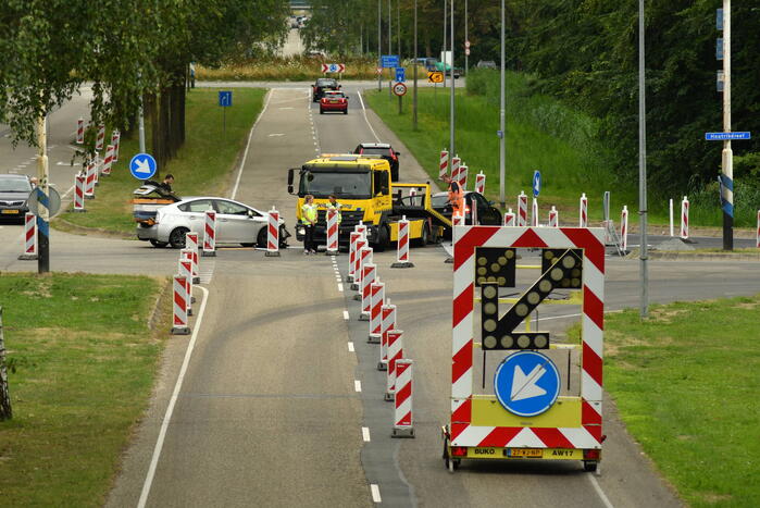 Flinke schade bij aanrijding tussen twee auto's