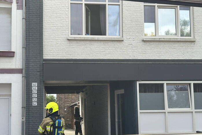 Brand in bovenwoning snel onder controle