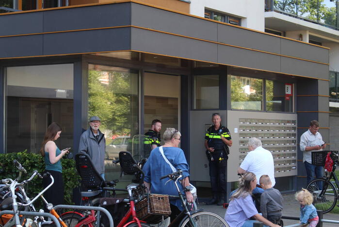 Scootmobiel veroorzaakt rookontwikkeling in flatgebouw